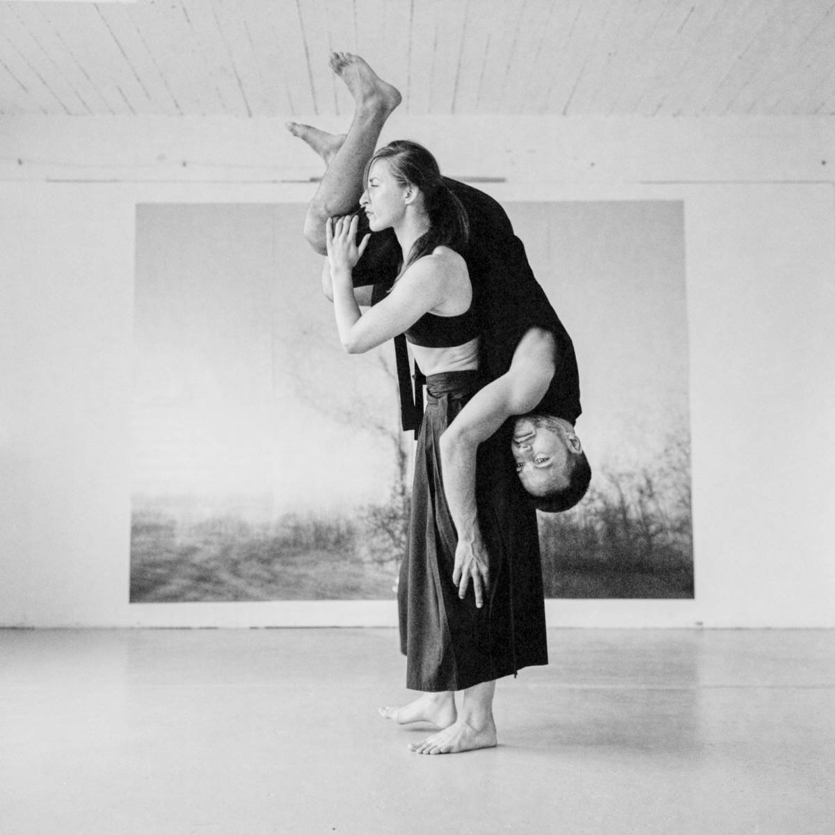 Autin Dance Theatre performing at Stryx gallery. Photography by Ian Jones